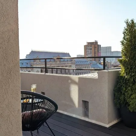 Sunset Terrace In The Old Town Apartment