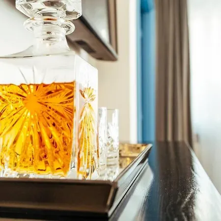 Sunset Terrace In The Old Town * ブカレスト