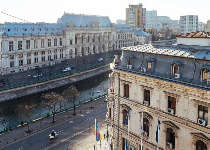 Sunset Terrace In The Old Town * Bukurešť